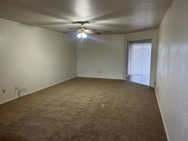 Building Photo - 2707 Mason Dr