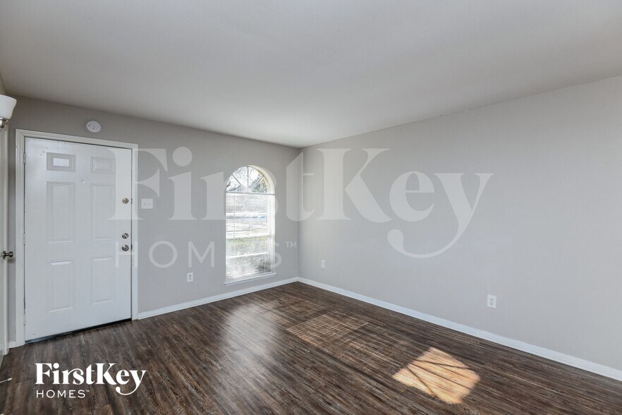 Building Photo - 129 Sheffield Dr