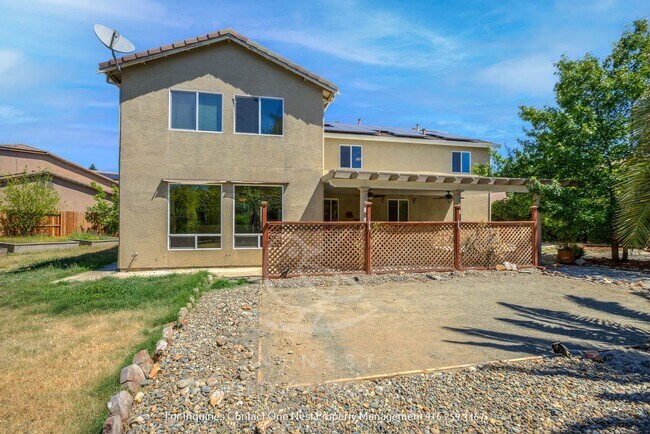 Building Photo - Huge home, Lincoln Crossing - walking dist...