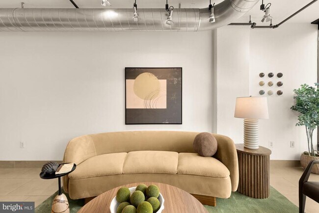 Building Photo - 1133 14th St NW