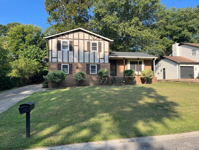 Building Photo - 416 Ocala Ct N