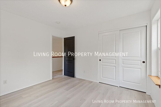 Building Photo - 2908 NE 88th Pl