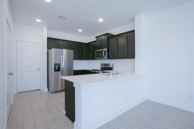 Building Photo - 2234 Memory Oaks Dr