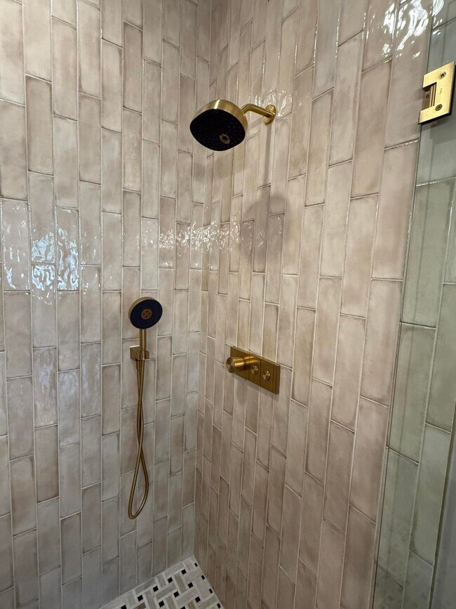 Building Photo - 856 BELLE Rdg Lp