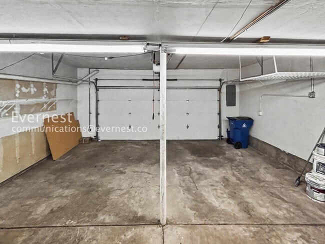 Building Photo - Comfort Meets Community in Centennial with 2 Car Garage / 3 beds & 3 baths / Available Now!