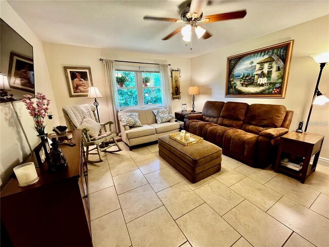 Building Photo - 2906 Silver Bell Ct