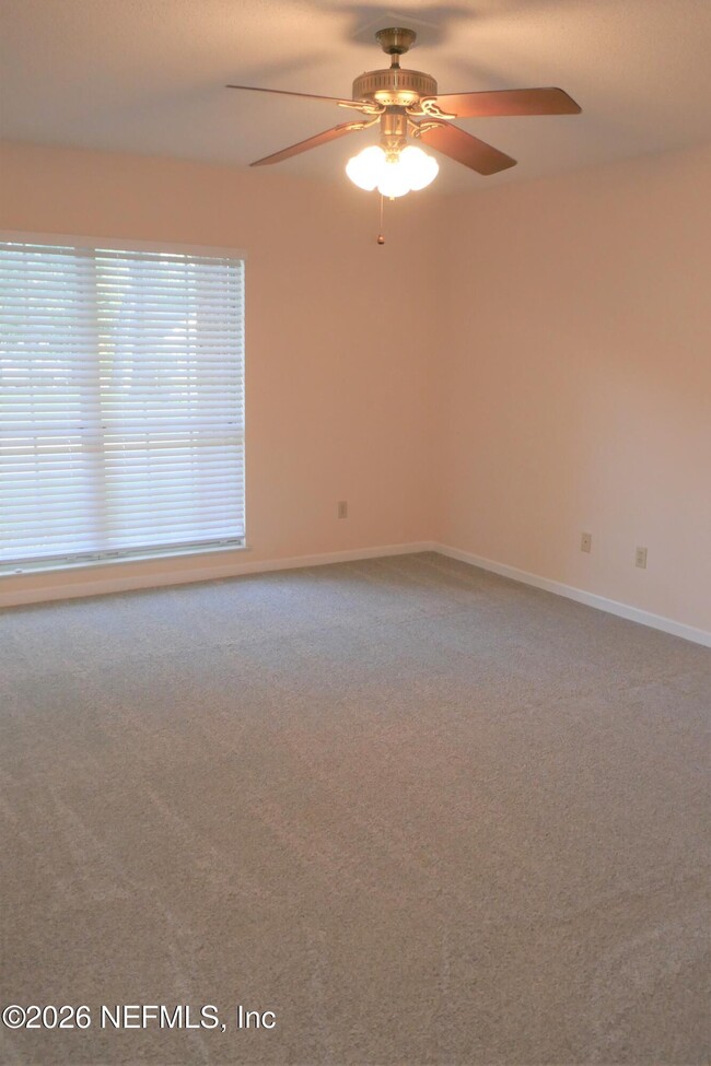 Building Photo - 10996 Raley Creek Dr S