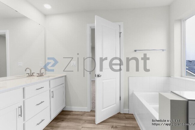 Building Photo - 8715 126th St Ct E