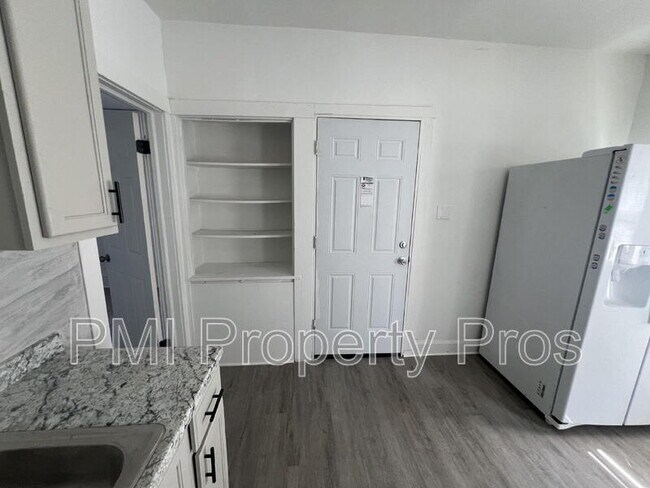 Building Photo - 3284 N 30th St