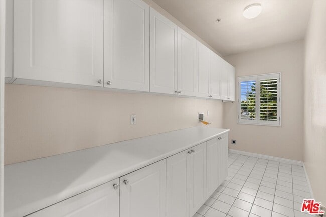 Building Photo - 15804 Crest Ln