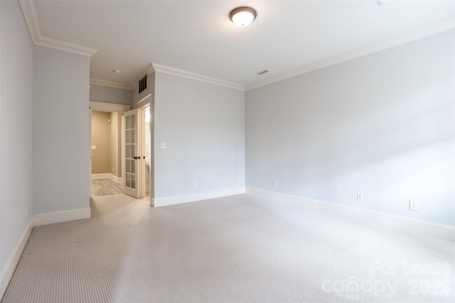 Building Photo - 1031 Oriole St