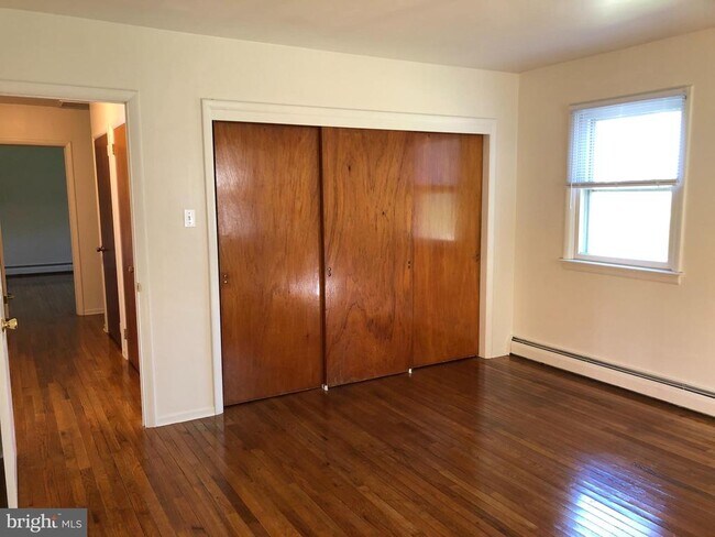 Building Photo - 29 Laver Rd