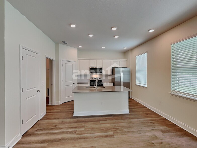 Building Photo - 2656 Sunrise Lndg Lp