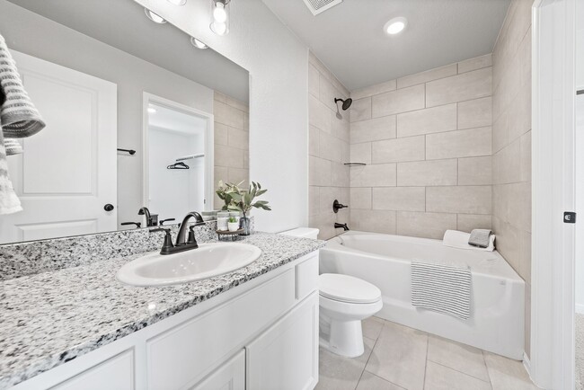Building Photo - 811 Meiomi Dr