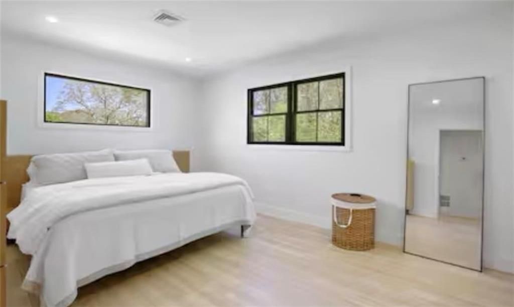Building Photo - 44 Quannacut Rd