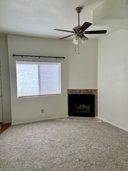 Building Photo - 3409 N Fontana Ave