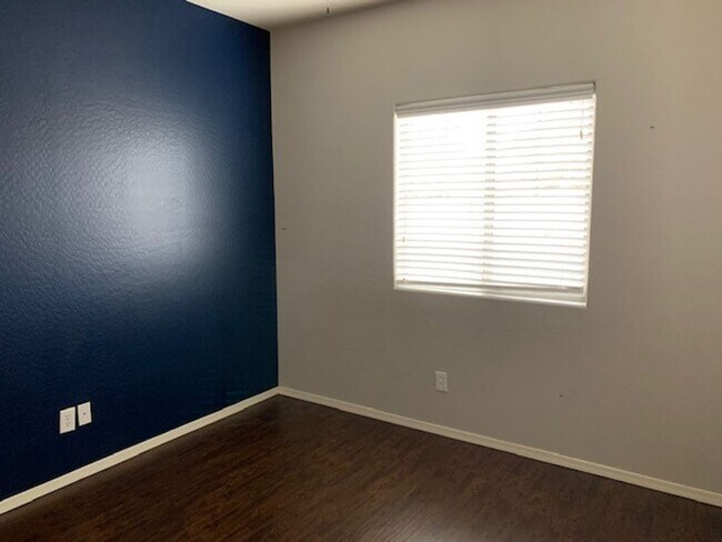 Building Photo - Beautiful 4 bedroom 2 bath home -- COMING ...