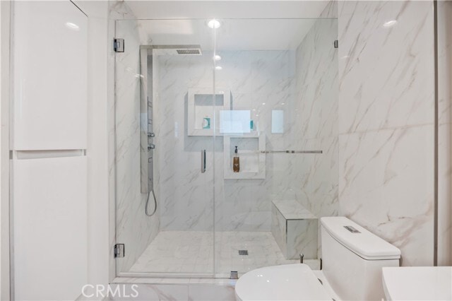 Building Photo - 332 Avenue E