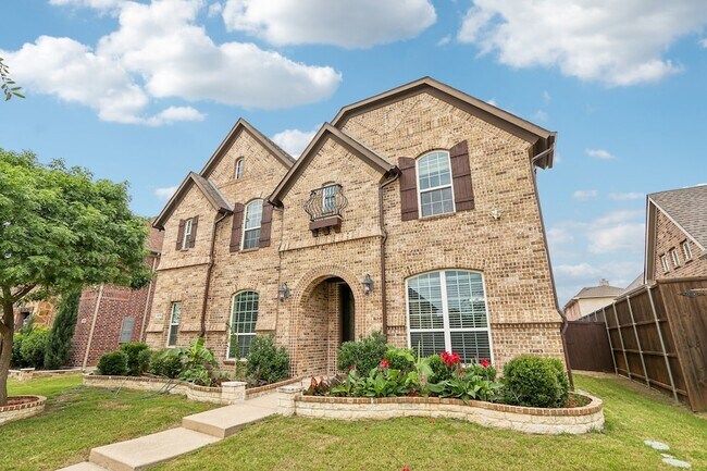 Building Photo - 5625 Kerry Dr