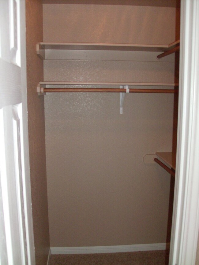 Building Photo - Spacious Duplex for Rent – Close to Clear ...