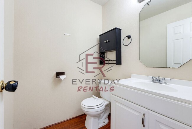 Building Photo - 2513 Haven Dr