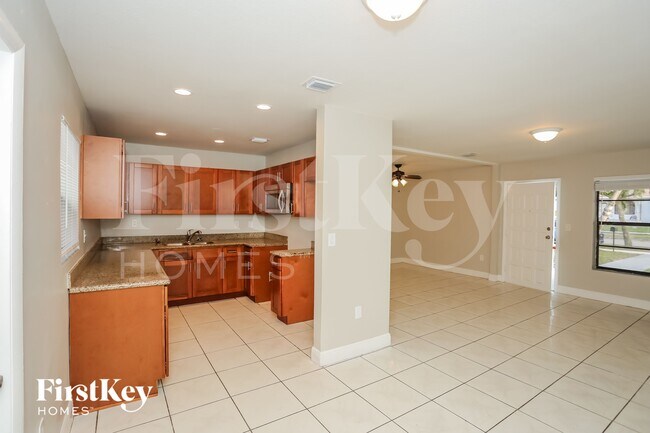 Building Photo - 1155 NW 127th St