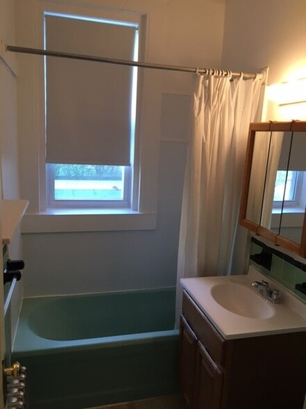 Building Photo - 66 Chiswick Rd