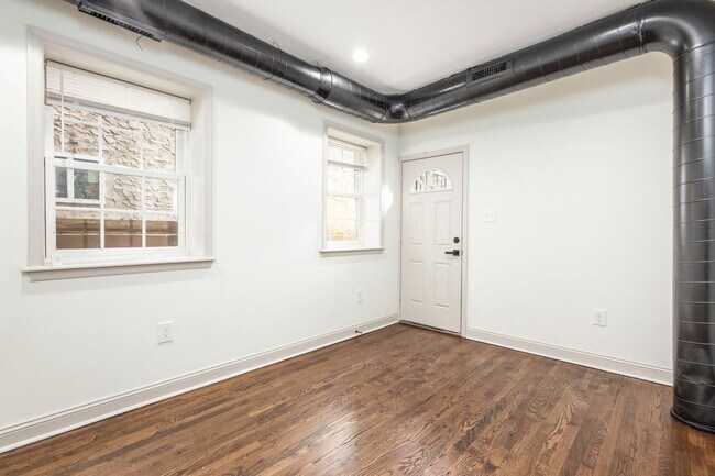 Building Photo - 2335 N 30th St