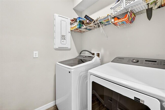 Building Photo - 33805 Astoria Cir