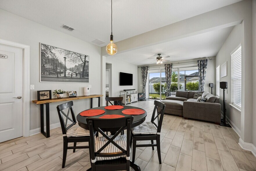 Building Photo - 159 Rose Dew Dr