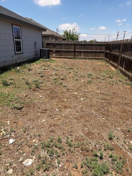Building Photo - 817 Ute Ave