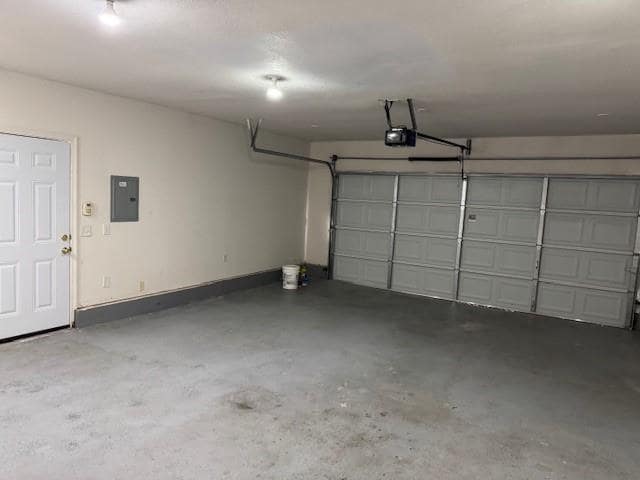 Building Photo - 2412 Waterleaf Dr