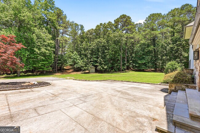 Building Photo - 3735 Smithtown Rd