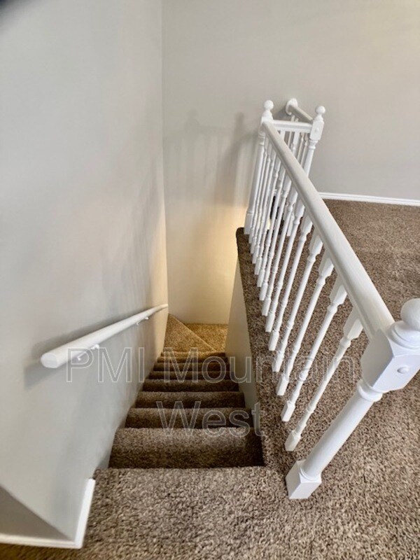 Building Photo - 567 N 200 E