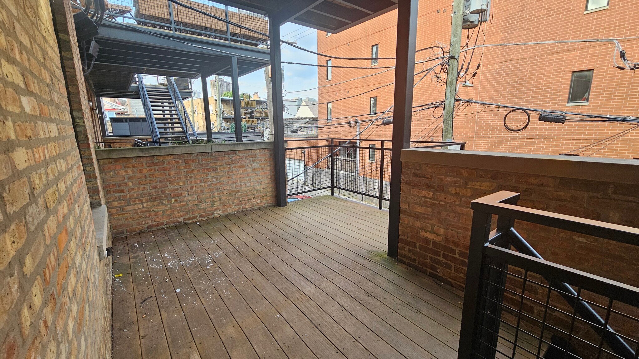Building Photo - 3337 N Halsted St