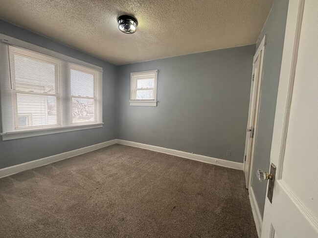 Building Photo - ParkHeights8827