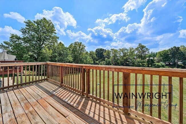 Building Photo - 7213 Peppervine Ct