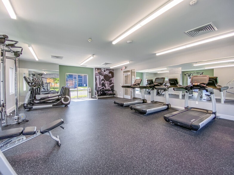 Building Photo - Castlebrook Apartments