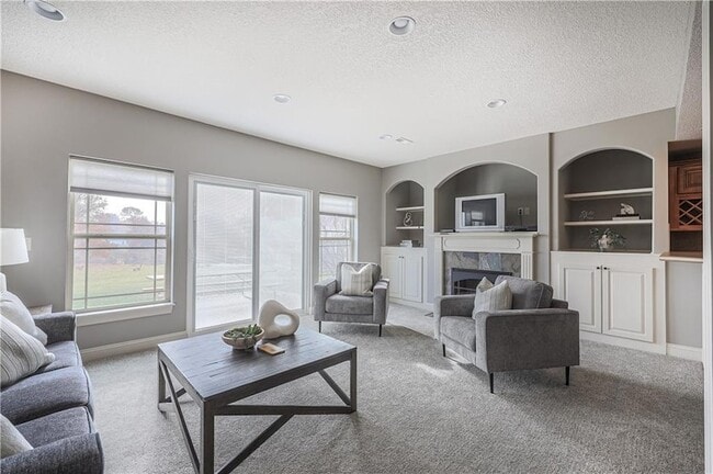 Building Photo - 5029 Woodstock Ct