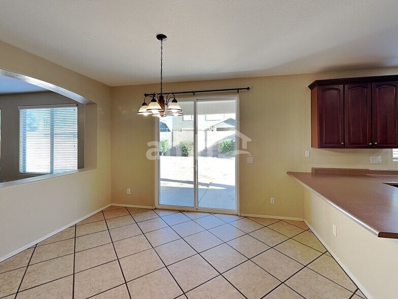 Building Photo - 15018 W Aster Dr