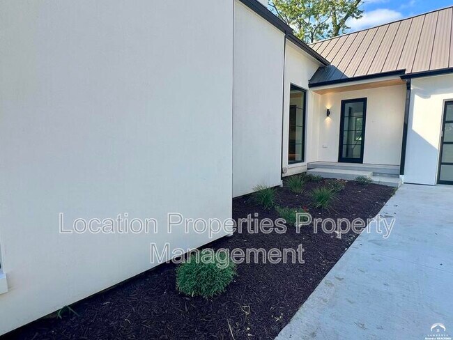 Building Photo - 1840 Quail Creek Dr