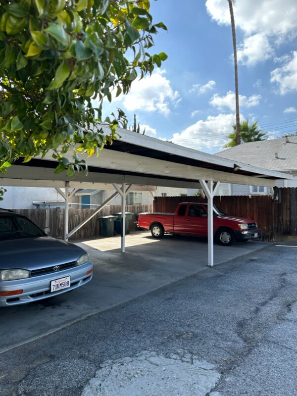 Building Photo - 96 N Oak Ave