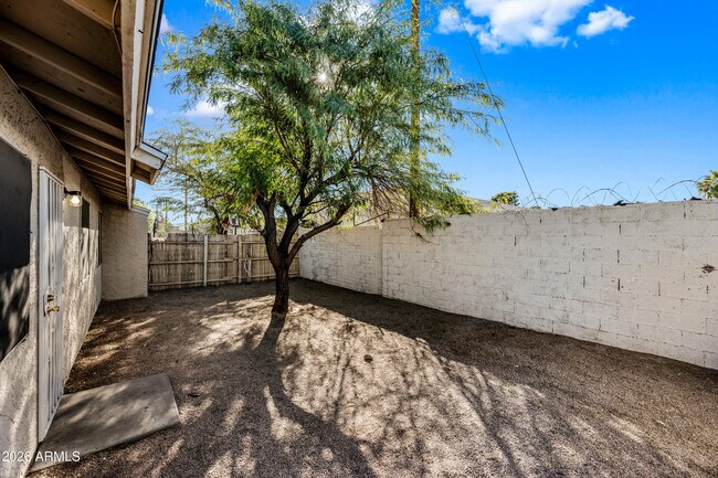 Building Photo - 642 S Morris