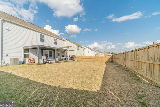 Building Photo - 3072 Lowell Rd