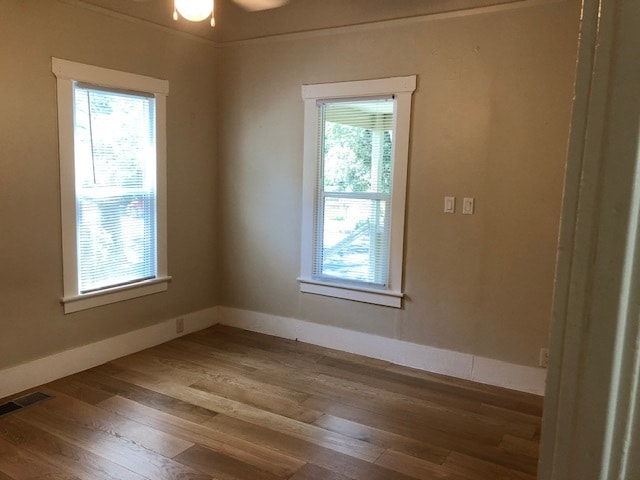 Building Photo - 475 E 7th St