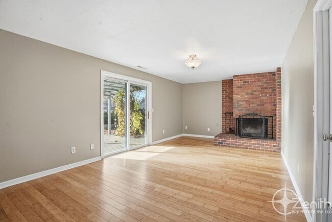 Building Photo - 1417 NW 98th Cir