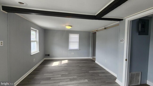 Building Photo - 108 E Pacific Ave