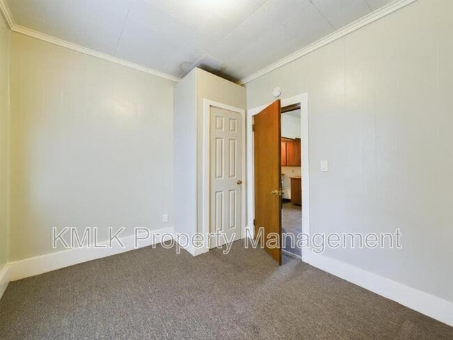 Building Photo - 1128 Cordova Ave