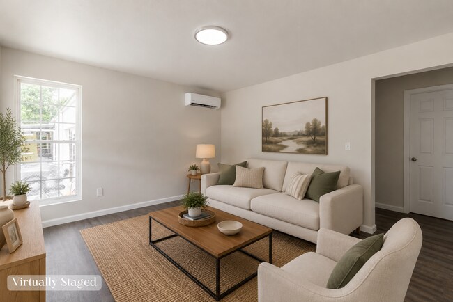 Building Photo - Updated 2 Bedroom Home in Red Bank