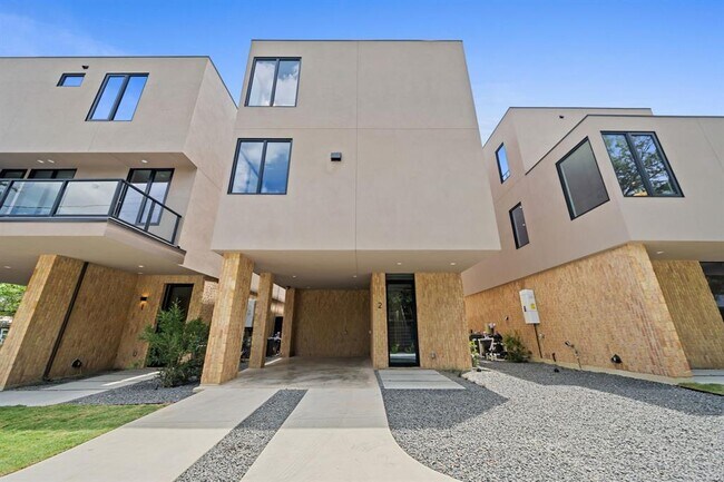Building Photo - 1403 Barton Hills Dr